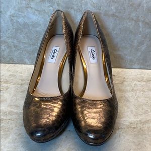 Clark’s Kendra Leather Heels in Bronze